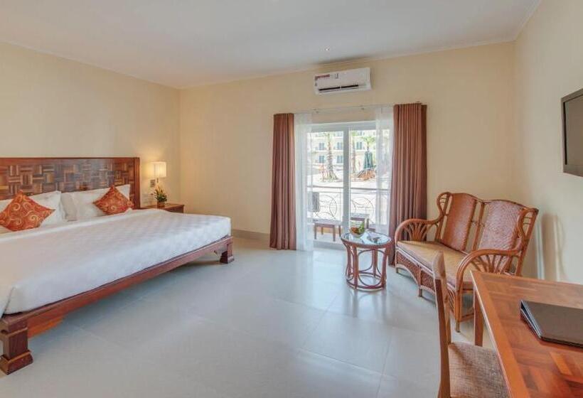 Номер Deluxe с Балконом, Sokha Palace Siem Reap