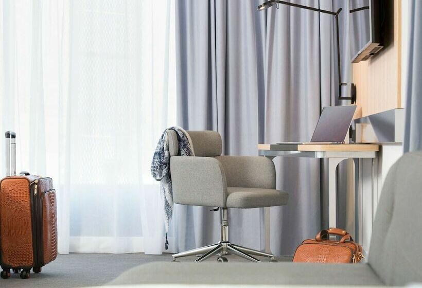 Номер Executive, Novotel Charleroi Centre