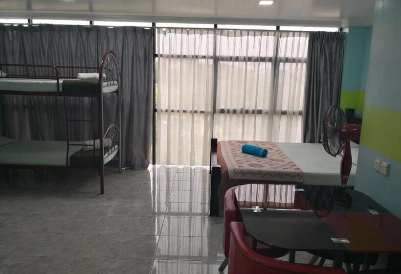 سوییت خانوادگی, Kristal Inn Hotel Uitm Shah Alam