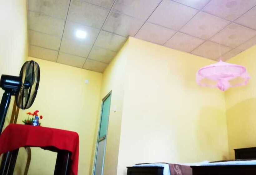 豪华三人间, Araliya Self Cooking Hostel