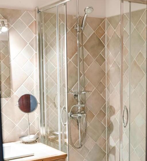 Семейный Номер, Domaine De Pelican