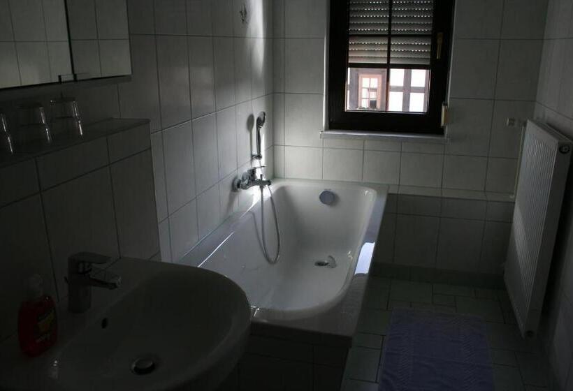 חדר סטנדרט לשלושה, Gasthaus & Hotel Zur Linde