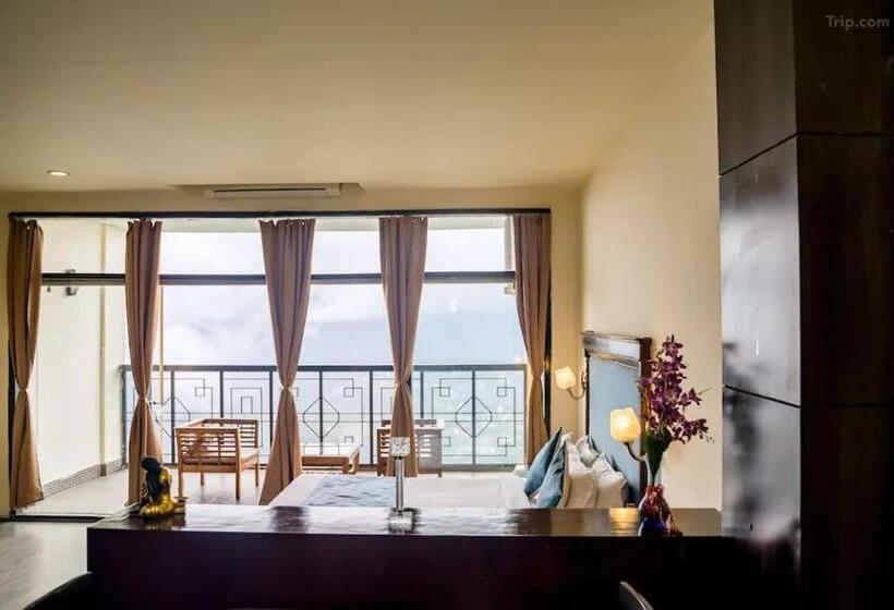 سوییت با چشم‌انداز کوه, Staynest Gangtok 300 Mtr From Mall Road