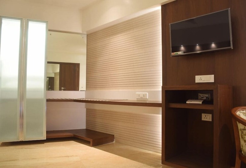 Номер Executive, South Coast Hotel Wagle Estate Thane
