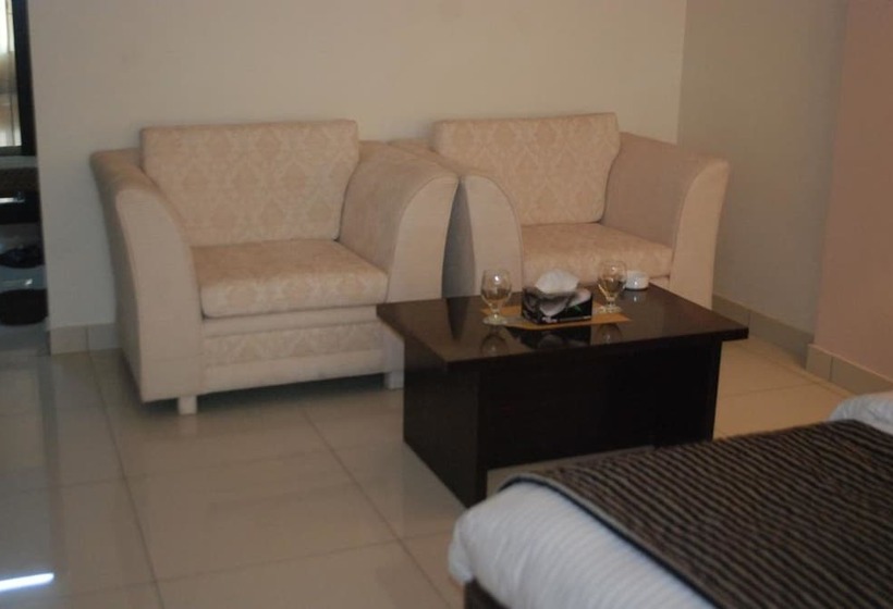 اتاق استاندارد, Royal Mark Lodges