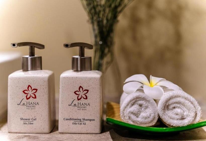 اتاق سه نفره دلوکس با چشم‌انداز باغ, Lahana Resort Phu Quoc & Spa