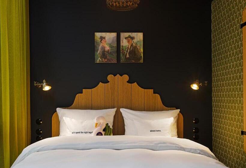 Номер Стандарт, 25hours Hotel The Royal Bavarian