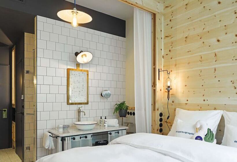 Номер Basic, 25hours Hotel The Royal Bavarian