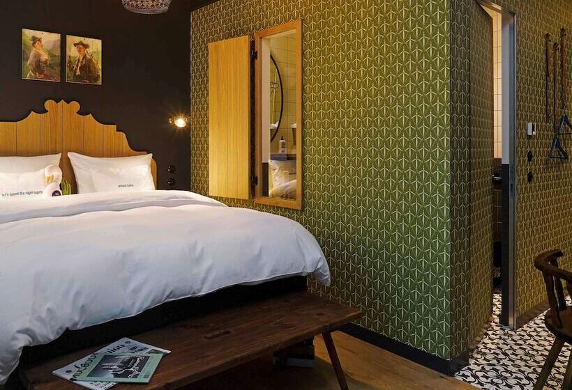 Номер Стандарт, 25hours Hotel The Royal Bavarian