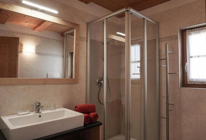 Апартаменты 2 Спальни с Террасой, Apartments Ciastel