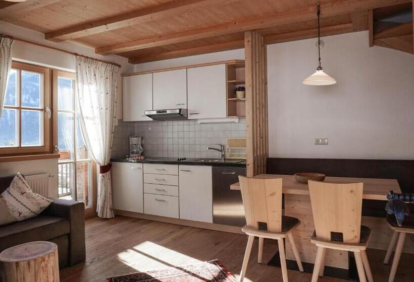 Апартаменты 2 Спальни с Террасой, Apartments Ciastel