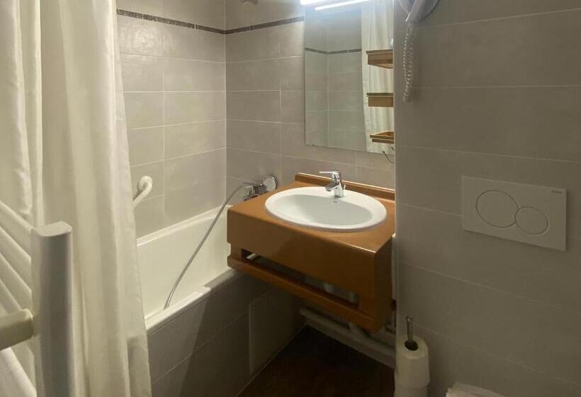 اتاق استاندارد سه نفره, Hôtel Club Les Carrettes