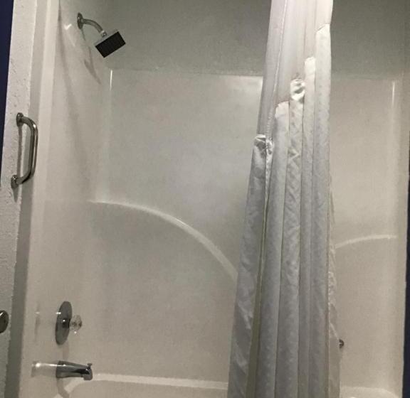 이그제큐티브 스위트, Budget Inn & Suites