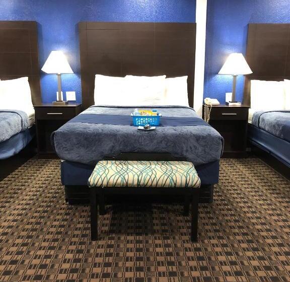 디럭스 트리플 룸, Budget Inn & Suites