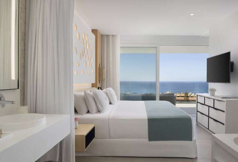 豪华套房, Royal Hideaway Corales Suites