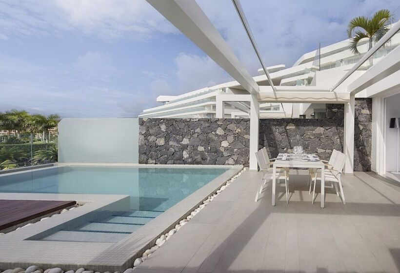 فيلا غرفة نوم واحدة مع مسبح, Royal Hideaway Corales Suites