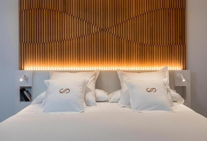 豪华两卧套房, Royal Hideaway Corales Suites