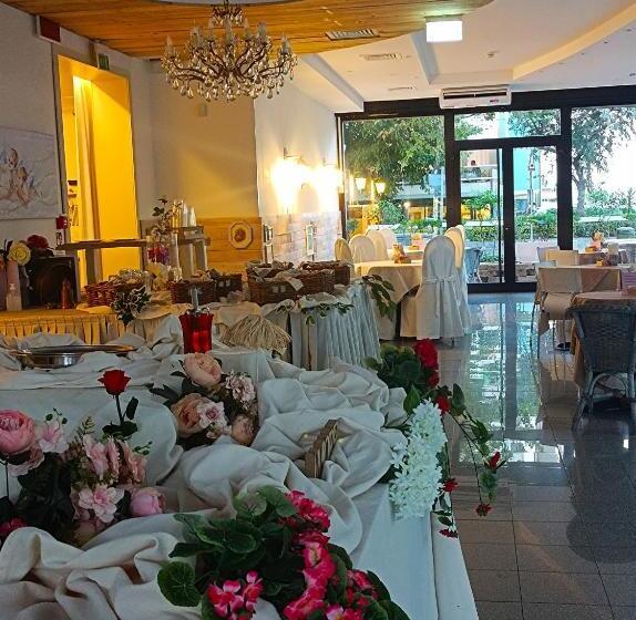 Quarto Familiar, Garisenda B&b   In Centro A Riccione