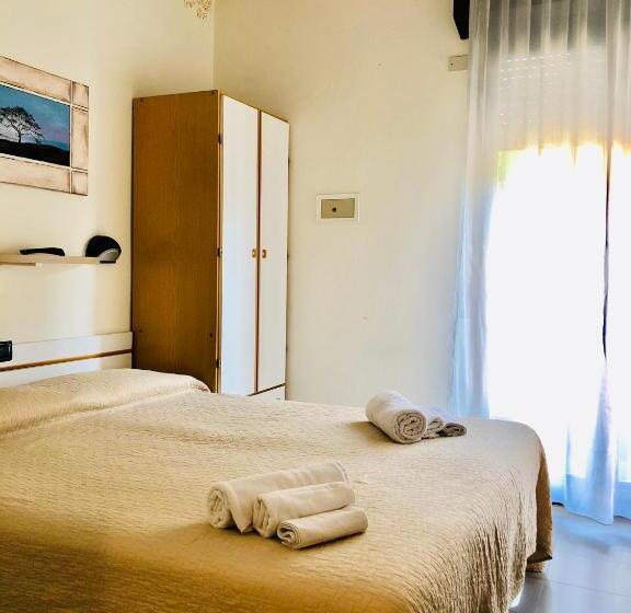 Quarto Estandar Individual, Garisenda B&b   In Centro A Riccione