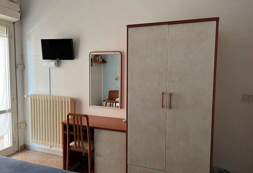 Quarto Triplo Estandar, Morri