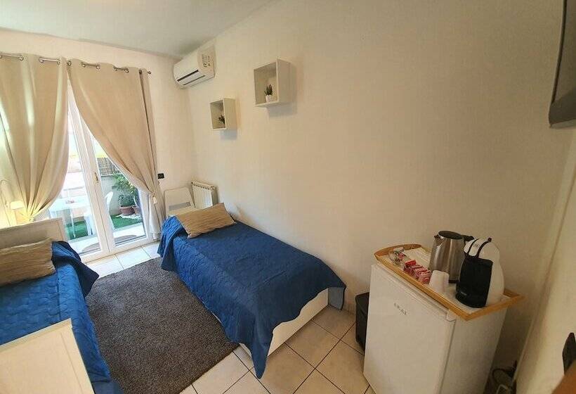 اتاق لوکس چهار تخته, Guest House Brezza Marina