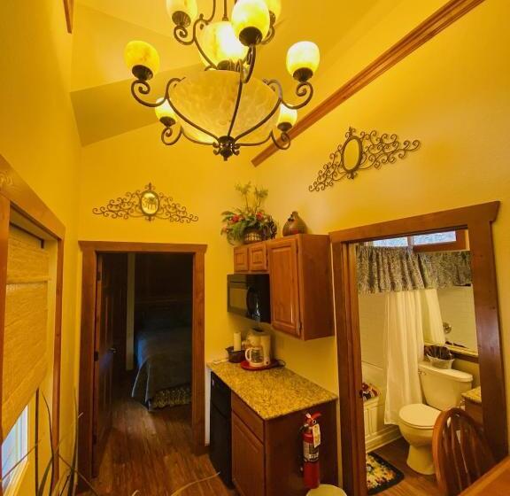스탠다드 룸, All Seasons Treehouse Village