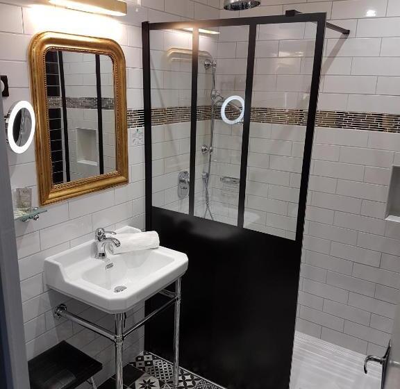 Номер Стандарт с Террасой, Hôtel Beausoleil