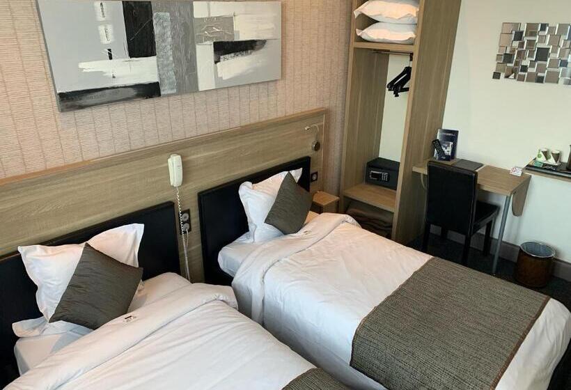 Номер Стандарт Вид на Город, Hôtel Beausoleil