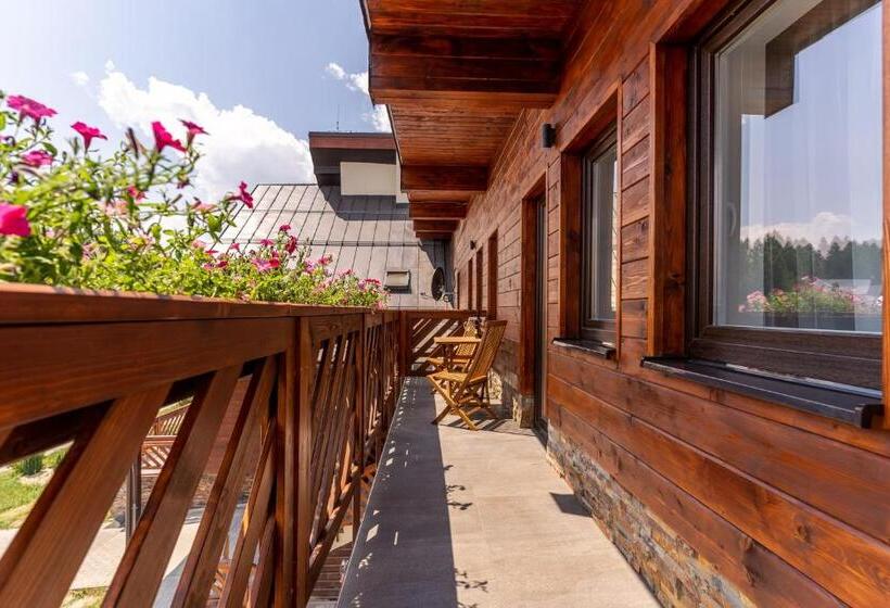 带1个卧室的带阳台的公寓, Villa Gloria Rooms & Apartments