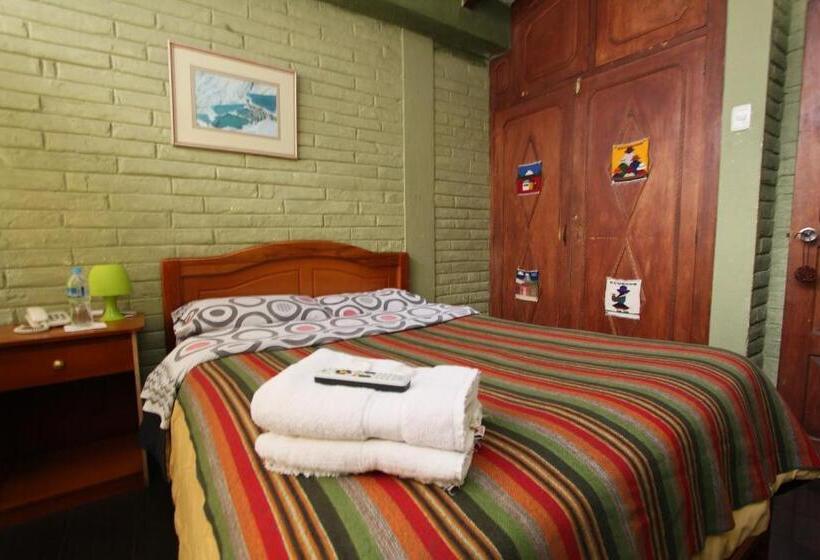 Quarto Estandar, Blue House Youth Hostel