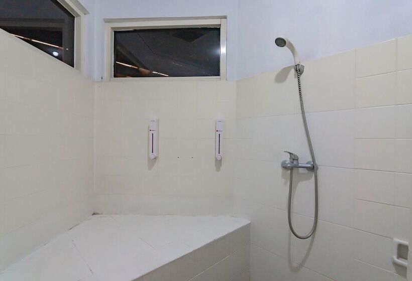 Семейный Номер, Reddoorz Plus @ Sukamulya Pasteur 2