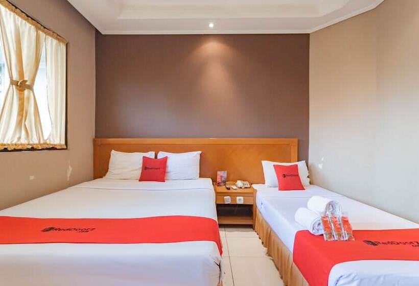 Семейный Номер, Reddoorz Plus @ Sukamulya Pasteur 2