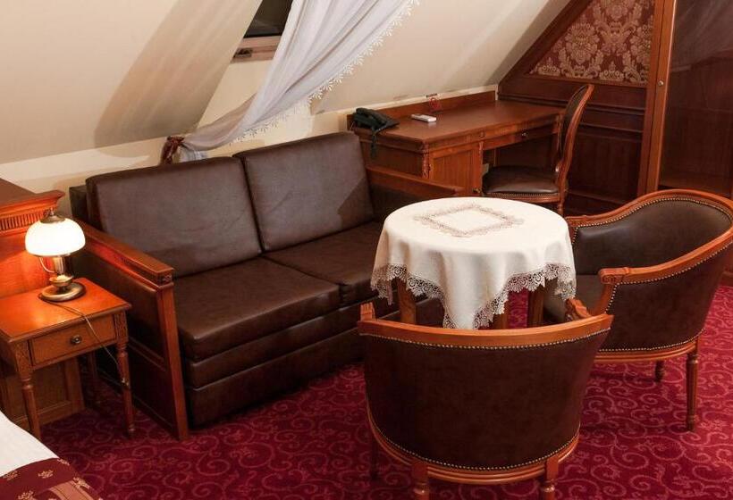 سوئیت 2 خوابه, Korona