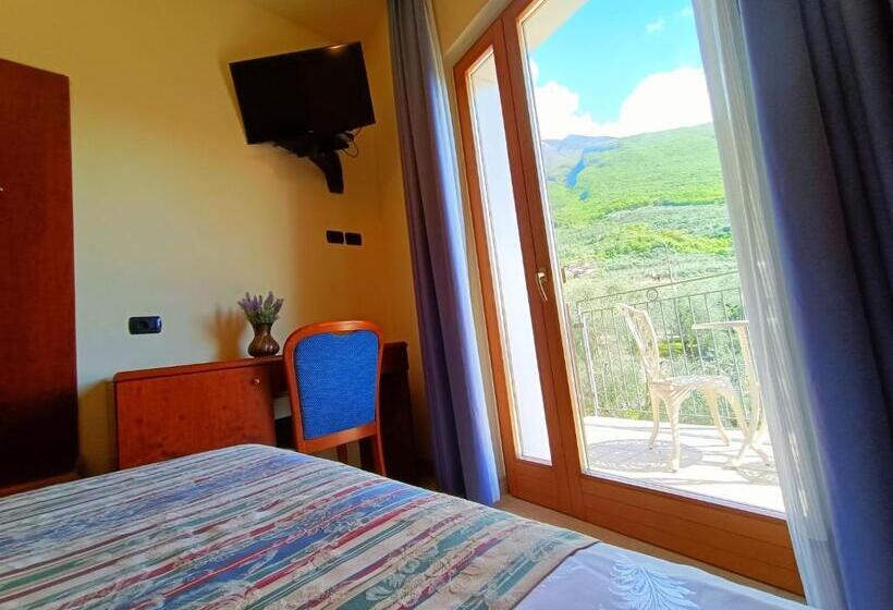 Comfort room with mountain view, Villa Isabella