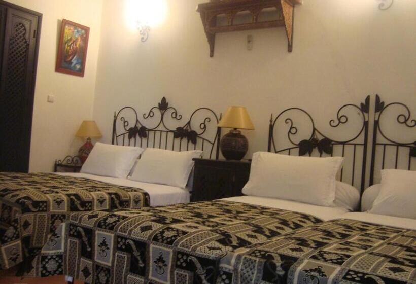 اتاق سوپریور چهار تخته, Riad Jnane Mogador