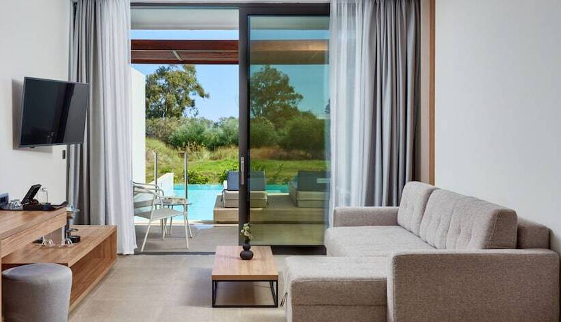 Junior Suite met Uitzicht op de Tuin, Gennadi Grand Resort
