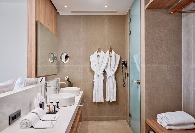 Люкс Вид на Море, Gennadi Grand Resort