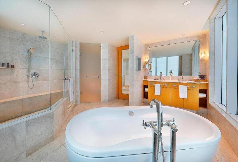 Апартаменты Deluxe 3 Спальни, Ritz Carlton Residences Difc Downtown Dubai