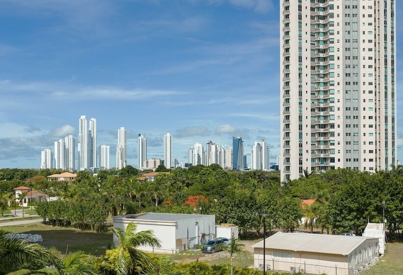 Номер Deluxe Вид на Город, The Santa Maria, A Luxury Collection Hotel & Golf Resort, Panama City