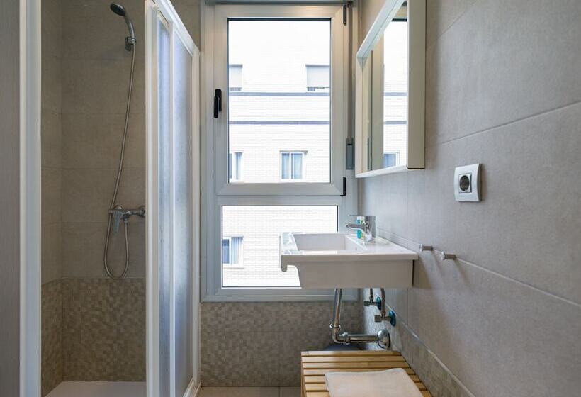 １ベッドルームアパートメント, Tusity Yeah Apartments