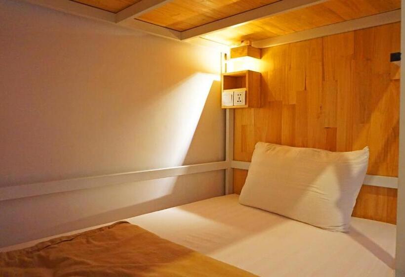 Кровать в Общей Комнате, Onederz Phnom Penh