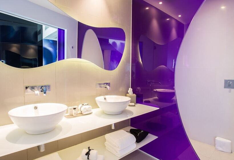 חדר סטנדרט נוף לים, Temptation At The Tower Cancún Resort   All Inclusive   Adults Only