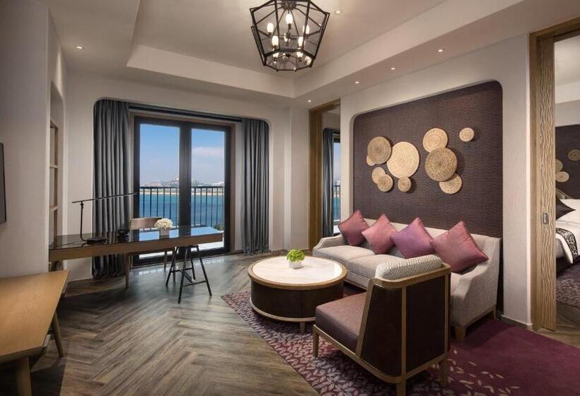 클럽 스위트, Crowne Plaza Qingdaoorientalmoviemetropolis, An Ihg