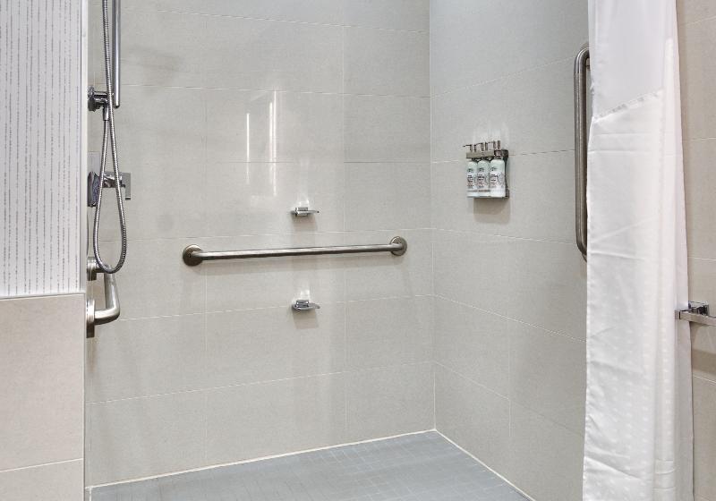 キングサイズベッドのスイートルーム, Holiday Inn Express & Suites   Trois Rivieres Ouest, An Ihg