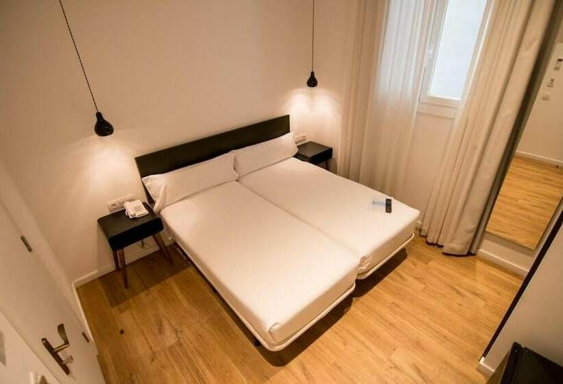 Номер Стандарт, Som Nit Triomf