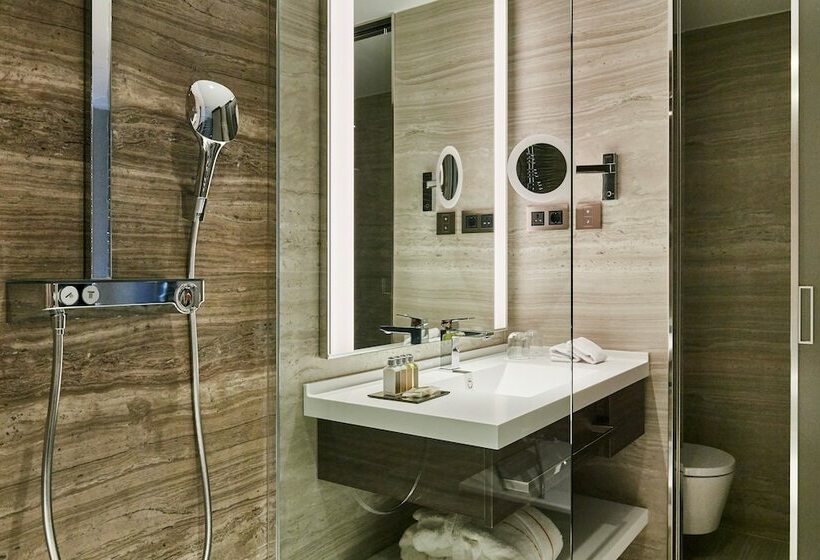 اتاق پریمیوم سه تخته, Vp Plaza Espana Design