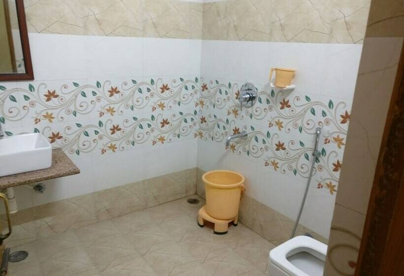 Quarto Deluxe, Dimple International