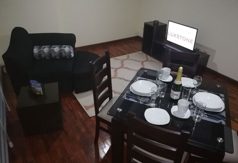 سوییت اجرایی, Luxstone Executive & Suites