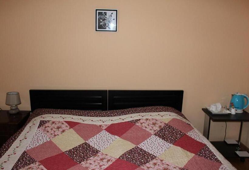 Номер Economy, La Deka Guesthouse