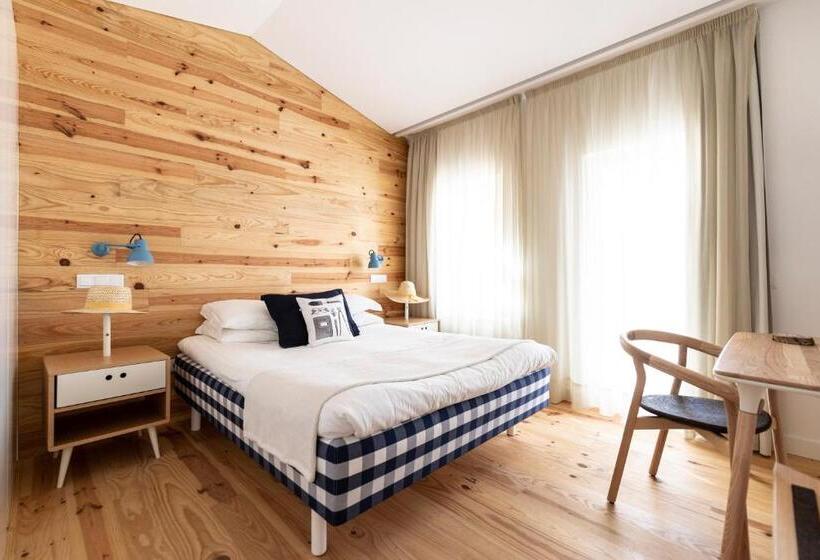 Вилла 2 Спальни, Craveiral Farmhouse By Belong Staying & Feeling